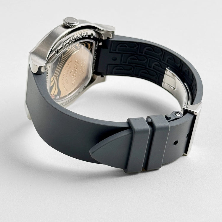 Élégante 48 Ref. ELHT Titanium Luminescent White Dial (2024) image 9