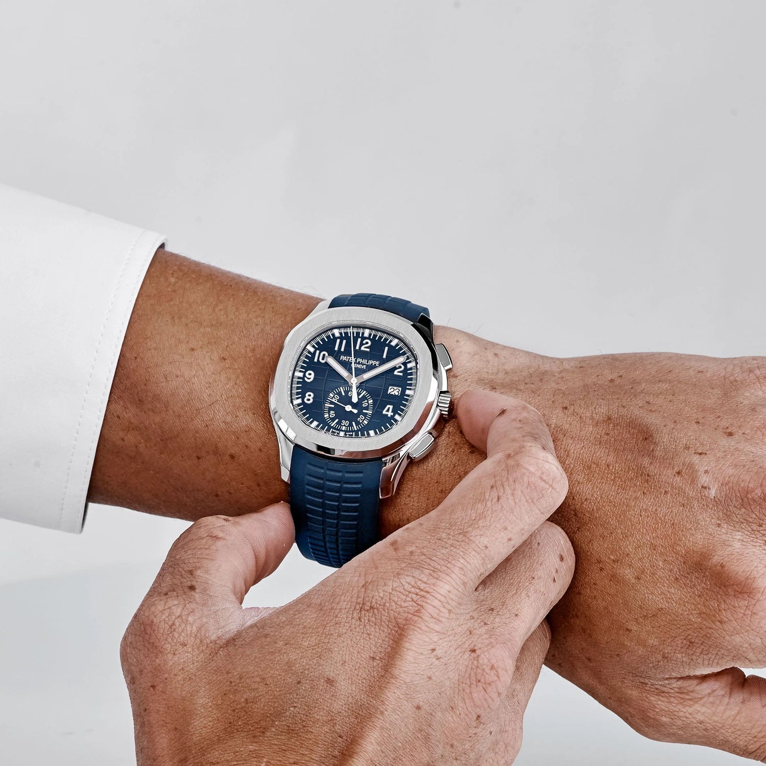 Aquanaut White Gold Blue Dial image 7