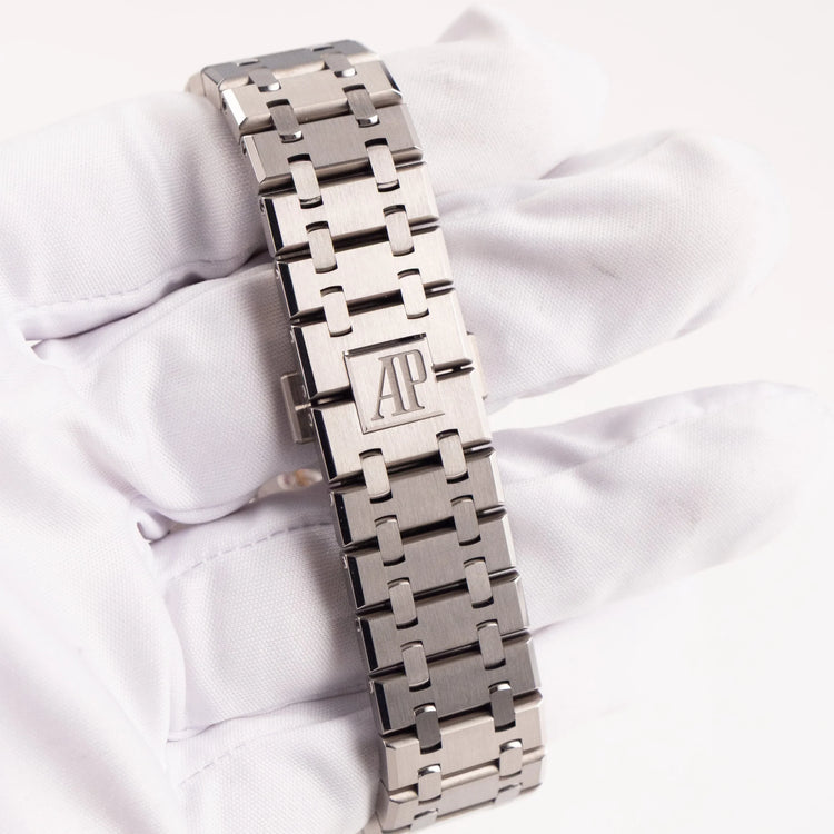 Royal Oak Perpetual Calendar Titanium Salmon Dial Limited Edition image 3