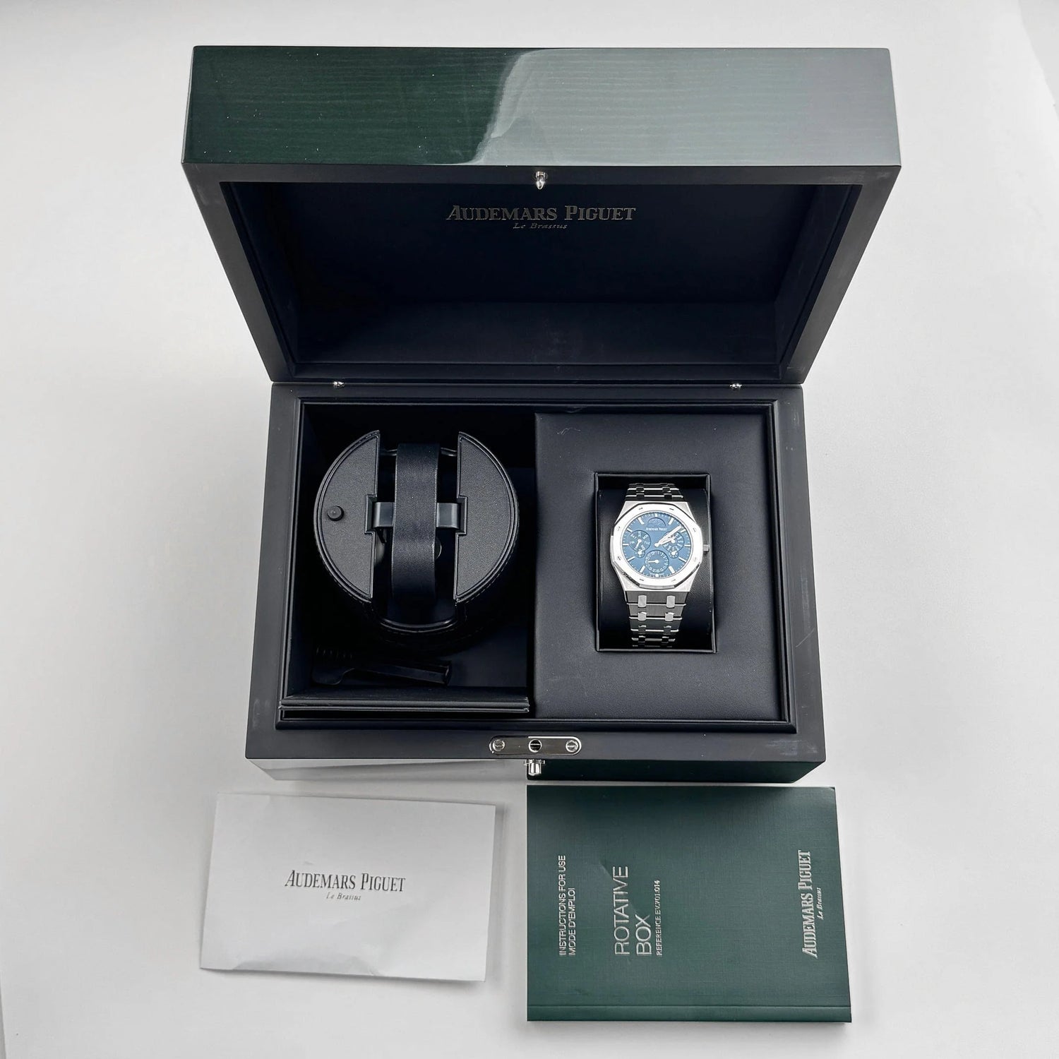 Royal Oak Perpetual Calendar RD2 Ultra-Thin Platinum & Titanium Blue Dial (2022) image 5