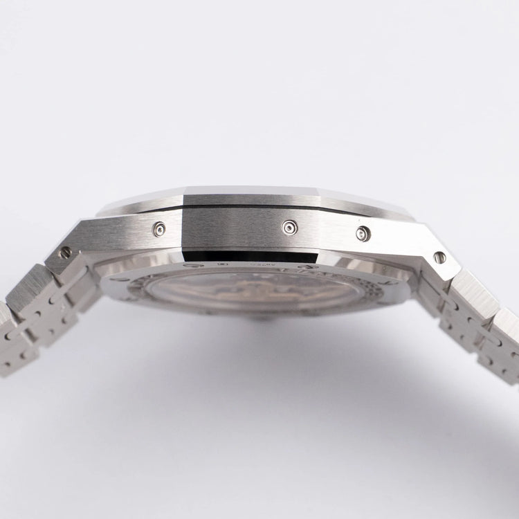 Royal Oak Perpetual Calendar “Qatar Edition” White Gold (2025) image 4