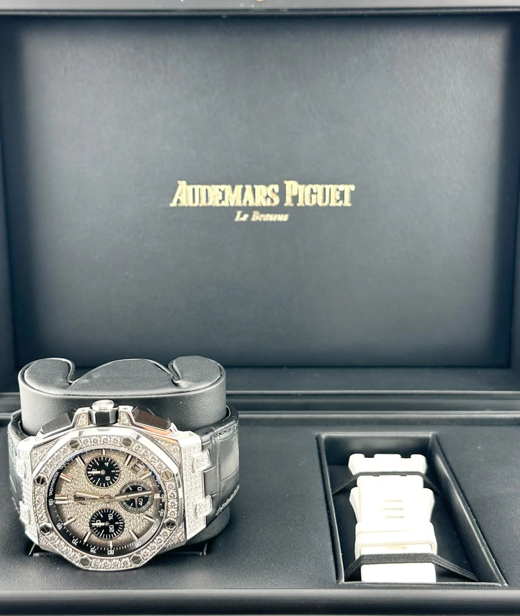 Royal Oak Offshore Chronograph White Gold Diamond Case & Bezel image 3