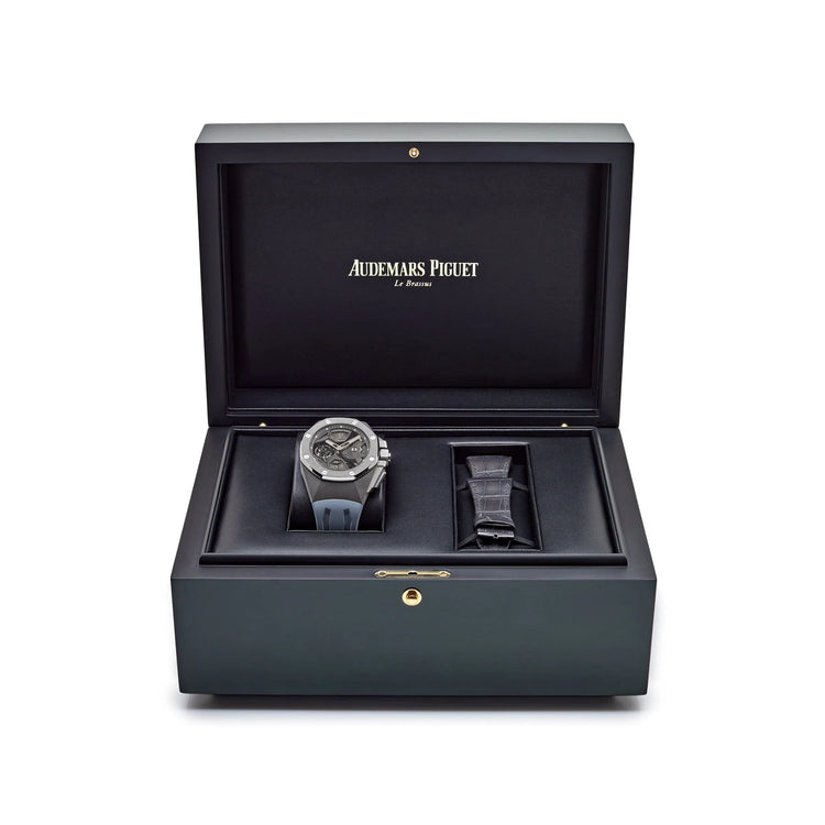 Royal Oak Concept Flying Tourbillon GMT Titanium Limited Edition of 30 image 2